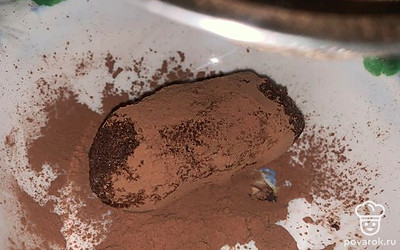 Обвалять в какао.