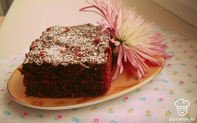Шоколадное пирожное из цельнозерновой муки — Рецепт с фото
