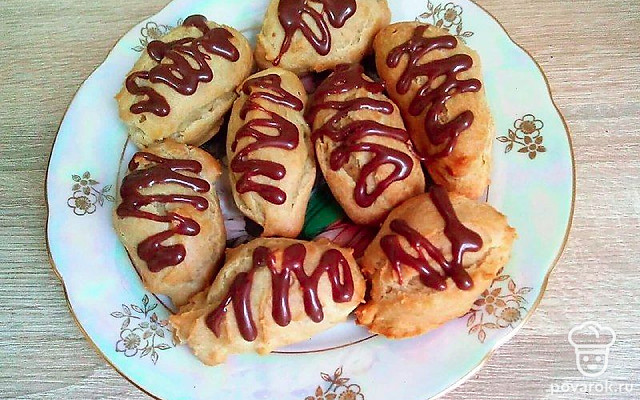 Нежные заварные пирожные со сливочно-фруктовым кремом — Рецепт с фото