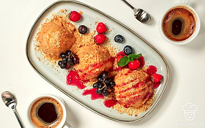 Подавайте со свежезаваренным чаем.