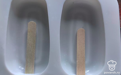 Возьмите форму для мороженого.