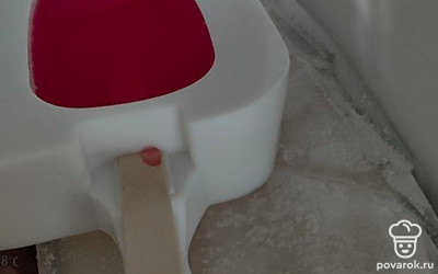 Поставьте в морозилку на 50 минут.