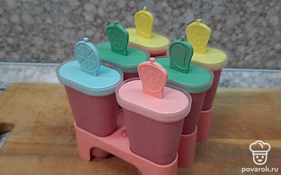 Подаем десерт холодным.