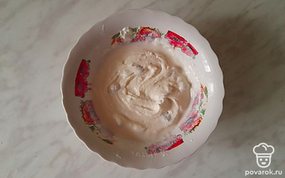 Хорошо перемешайте, чтобы не было комочков. Или пробейте погружным блендером. 