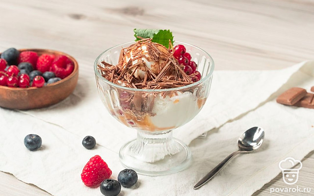 Пломбир с сахарной пудрой — Рецепт с фото