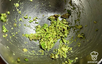 Разомните вилкой.