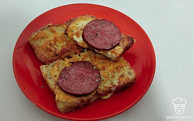 Перед подачей украсьте сушеной или свежей зеленью.