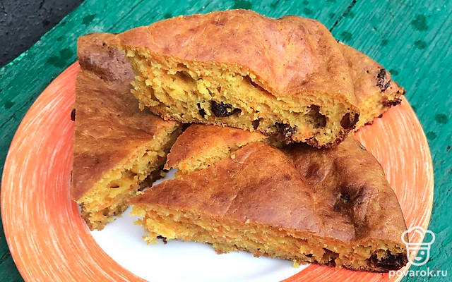 Морковный пирог с изюмом — Рецепт с фото