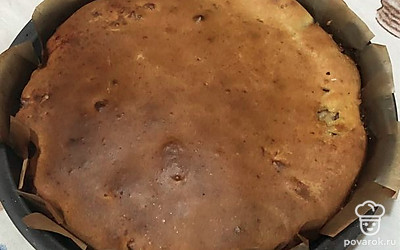 Готовый пирог достаньте и остудите.