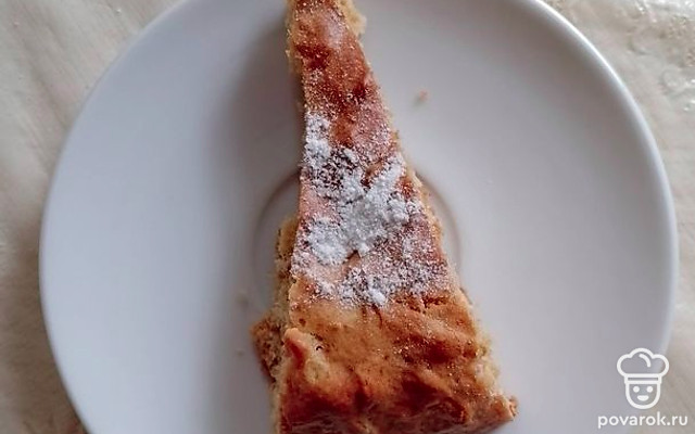 Пирог из абрикосового джема с изюмом и финиками — Рецепт с фото