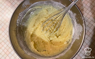Тесто тщательно вымешайте.