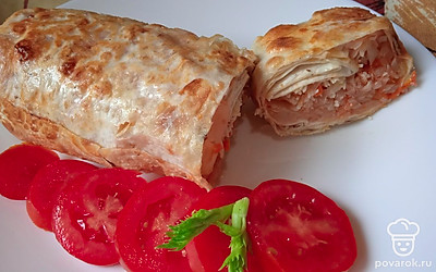 Подавайте, нарезав на порции.