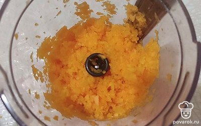 Измельчим тыкву в блендере.