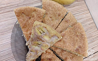 Выпекайте в духовке до румяного цвета при 180 градусах.