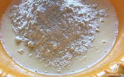 Вводим муку. 