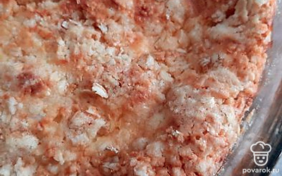 Лучше вкус, когда пирог остыл или уже успел постоять в холодильнике. Аппетитно и сытно.