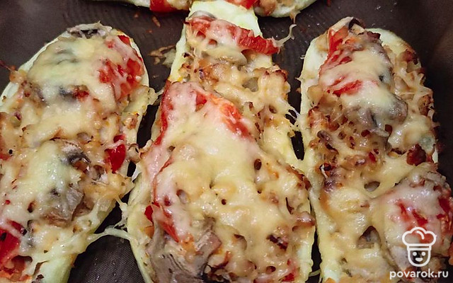 Фаршированные кабачки с курицей — Рецепт с фото