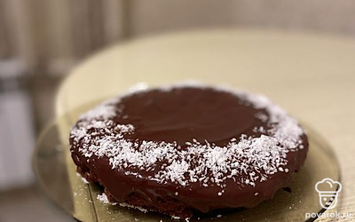 Подавайте пирог к чаю или кофе. Приятного аппетита!