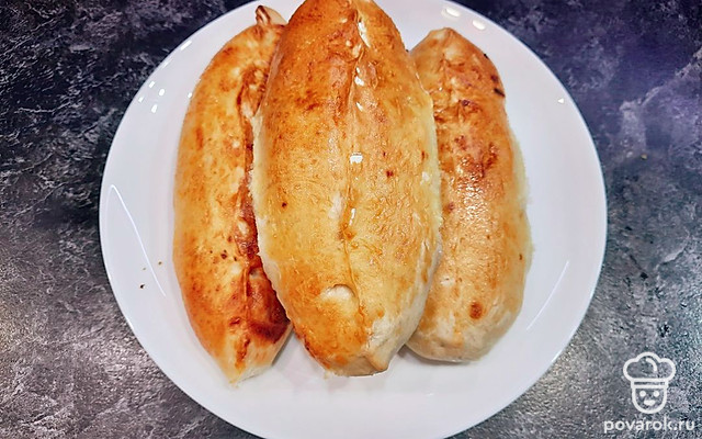 Пироги с куриной грудкой и яйцом — Рецепт с фото