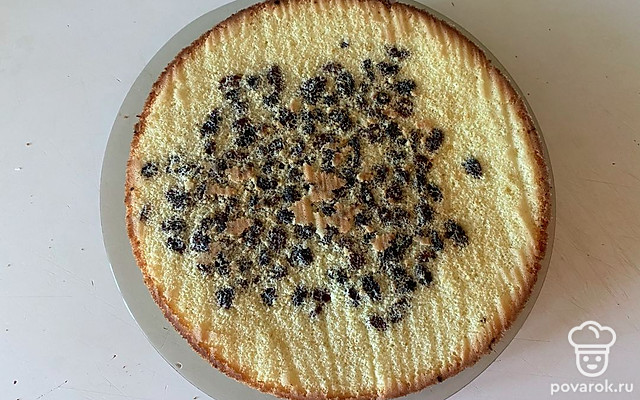 Воздушный пирог с сушеными ягодами винограда — Рецепт с фото