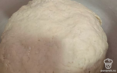 Ещё раз вымесить тесто и оставить ещё на 30 минут.