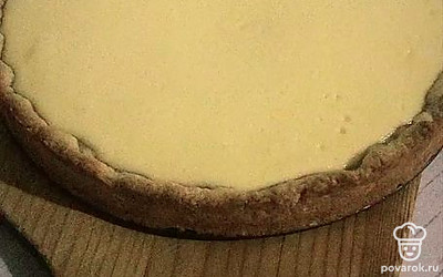 Начинка должна схватиться. Готовится примерно 25-30 минут. 