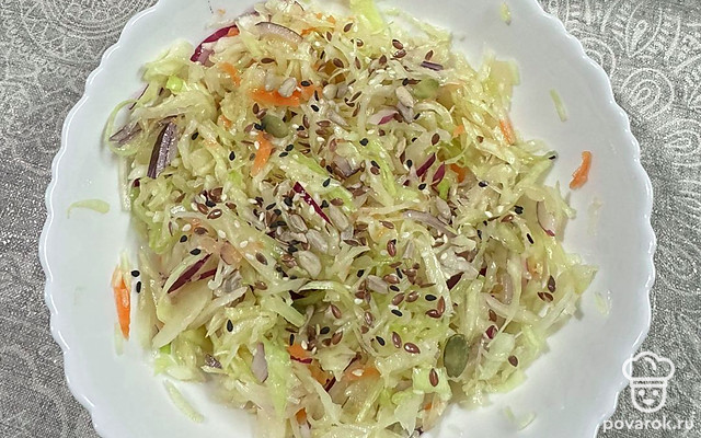 Салат с капустой и красным луком — Рецепт с фото