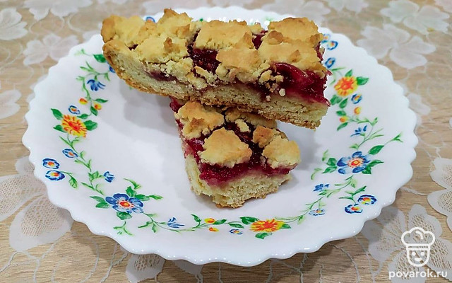 Вкусный песочный пирог с повидлом — Рецепт с фото