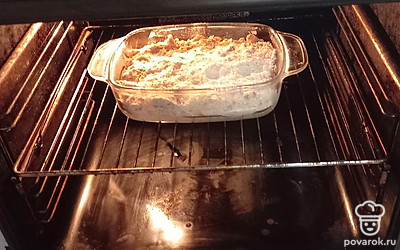 Выпекайте в разогретой до 180 градусов духовке 40 минут. 