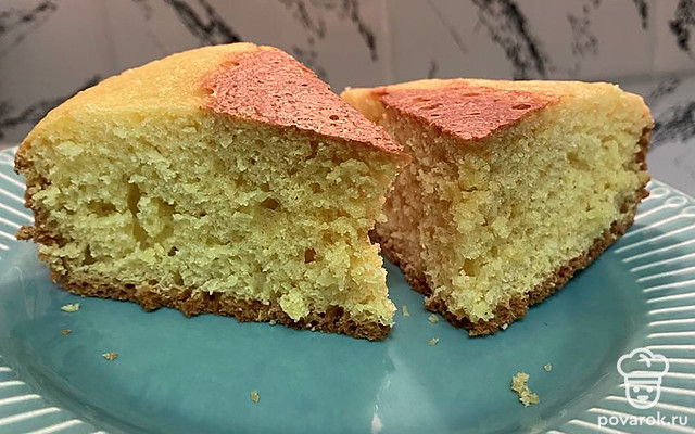 Воздушный пирог из манки — Рецепт с фото