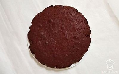 Проверяйте готовность пирога зубочисткой. После приготовления оставьте духовку приоткрытой, до полного остывания.