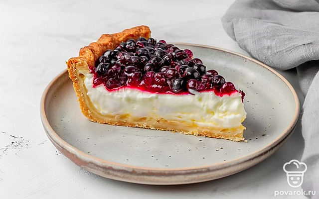 Праздничный пирог с творогом и смородиной — Рецепт с фото