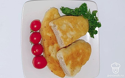 Готовые пирожки остудите и подавайте к чаю.