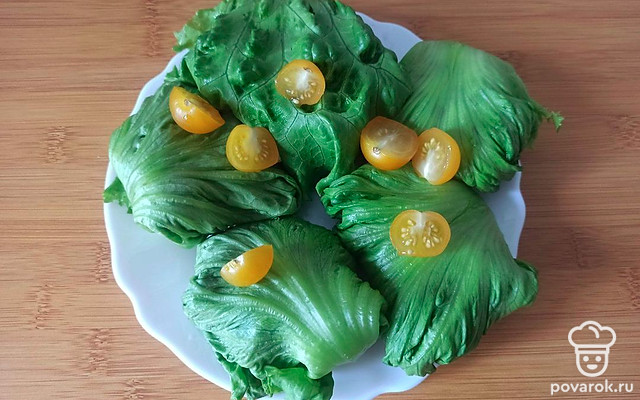 «Зеленые пирожки» из листьев салата с картофелем и зеленью — Рецепт с фото