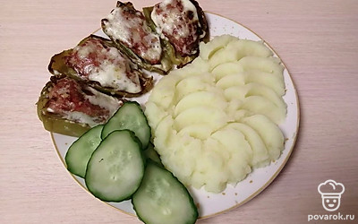 Подавайте порционно с любимым гарниром и овощами. Приятного аппетита.