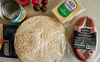 Подготовьте все ингредиенты. Хорошо разогрейте духовку до максимума.