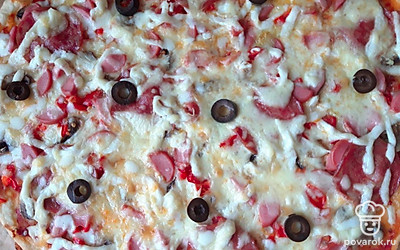 Можно добавить оливки или маслины, нарезанные колечками.