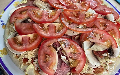 Уложите все на основу в хаотичном порядке, слоями, как вам больше нравится.