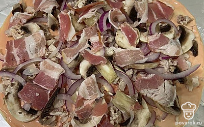 4 слой бекон. Я беру бекон в вакууме, его не приходится резать.