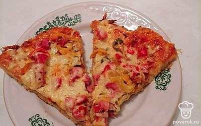 Подавайте порционно, разрезав на кусочки.