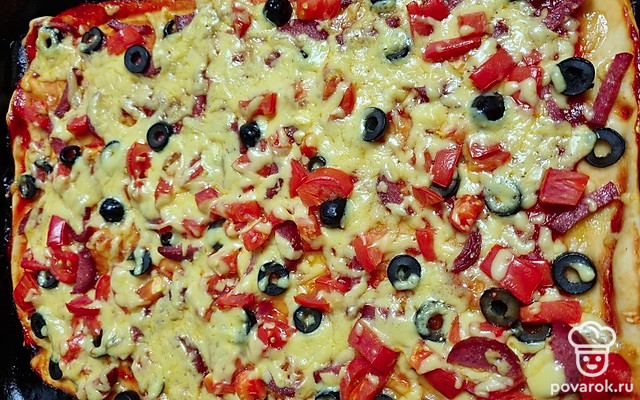 Сочная домашняя пицца на дрожжевом тесте — Рецепт с фото