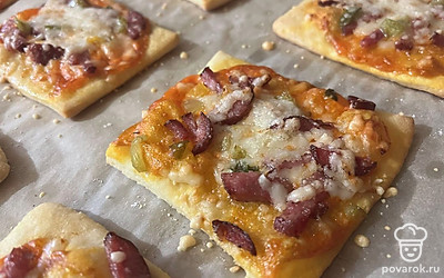 Подавайте к столу горячими. 