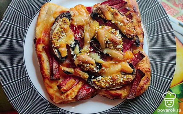 Мини-пицца с зернистой горчицей и портобелло — Рецепт с фото