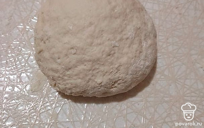Замесим мягкое и эластичное тесто.