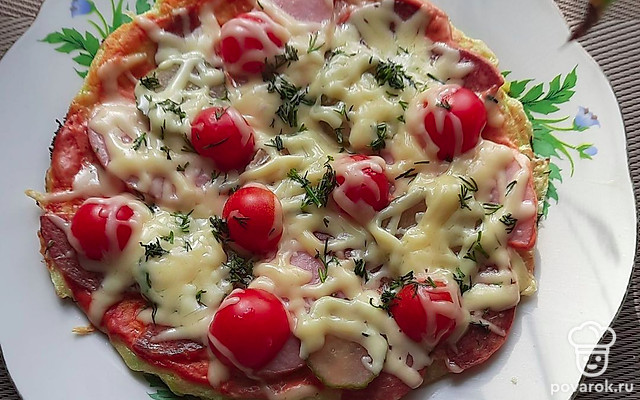 Кабачковая пицца с томатами, огурцом и сыром — Рецепт с фото