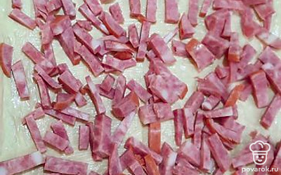 Порезать ветчину.