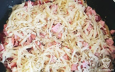 Снова накрыть крышкой и держать еще 10 минут (на слабом огне).