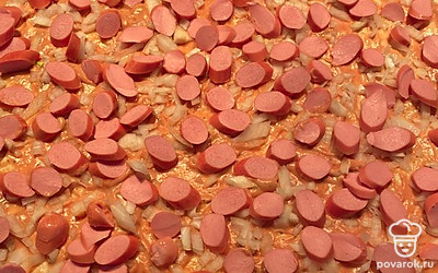 Добавить сосиски. 