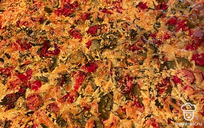 Выпекать в духовке при температуре 170 градусов 40 минут. 