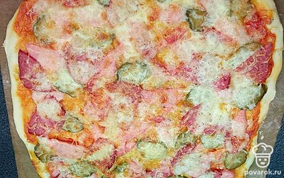 Выпекайте в духовке при 200 градусах примерно 20 минут. Дайте немного остыть.